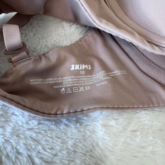 Skims Fits Everybody T-Shirt Bra Mica Tan Underwire 32D NWT - Picture 7 of 10